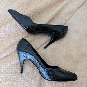 Stuart Weitzman Black Snakeskin Heels